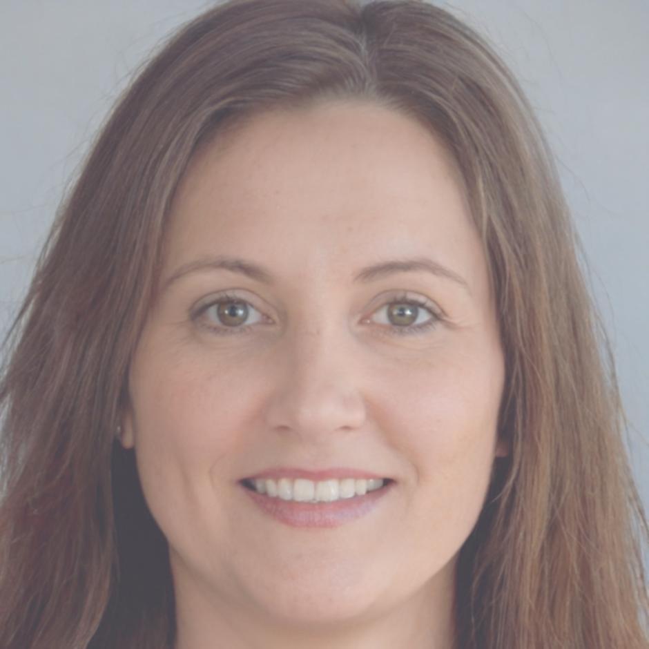 Sarah Martinez, financial educator and workshop facilitator